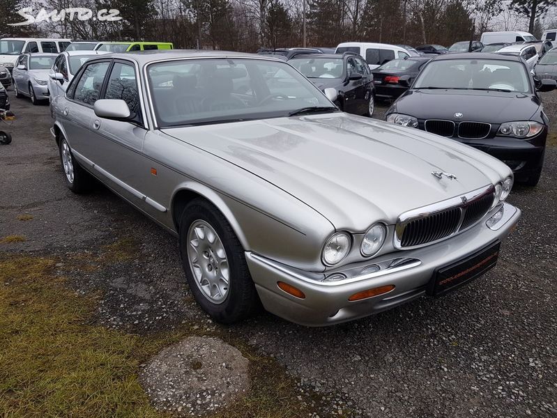Jaguar XJ, 3.2i V8 EXECUTIVE
